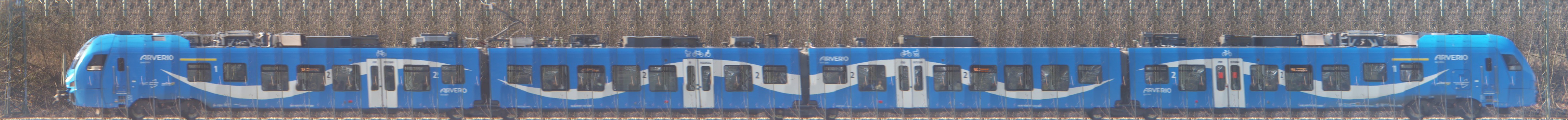 There should be a train photo here :'(