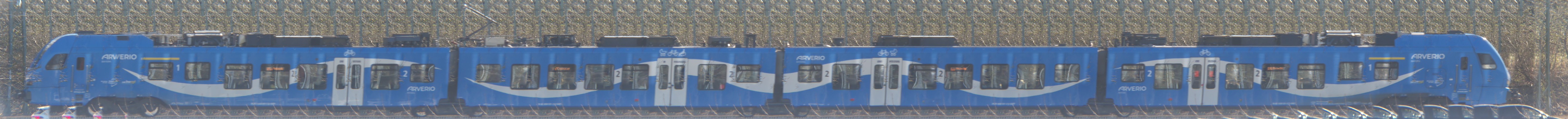 There should be a train photo here :'(
