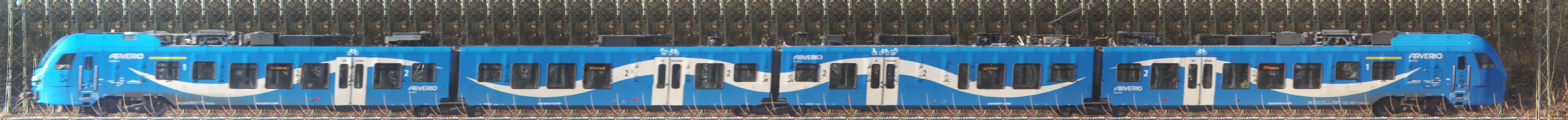 There should be a train photo here :'(