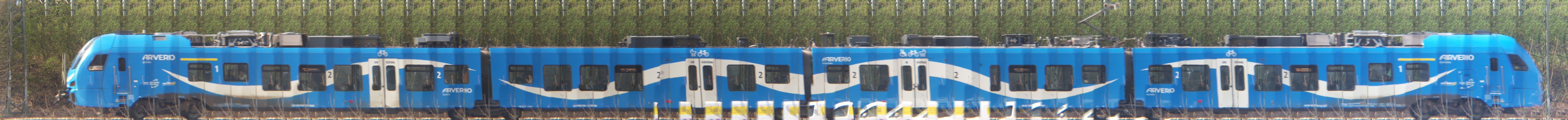 There should be a train photo here :'(