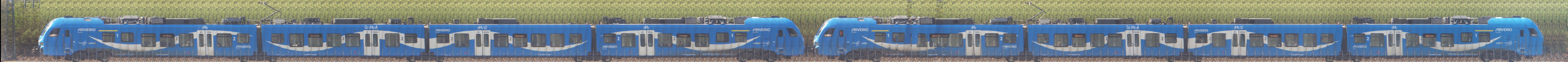 There should be a train photo here :'(