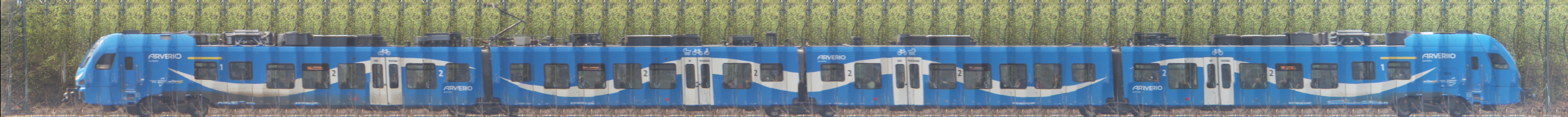 There should be a train photo here :'(