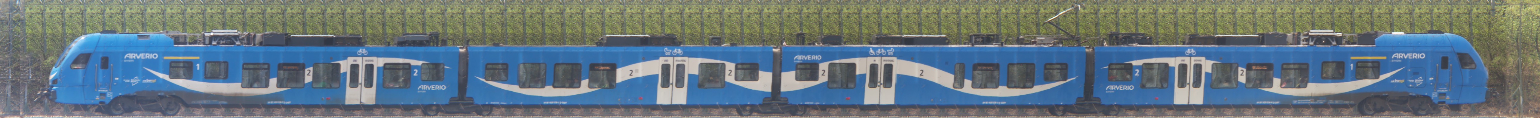 There should be a train photo here :'(