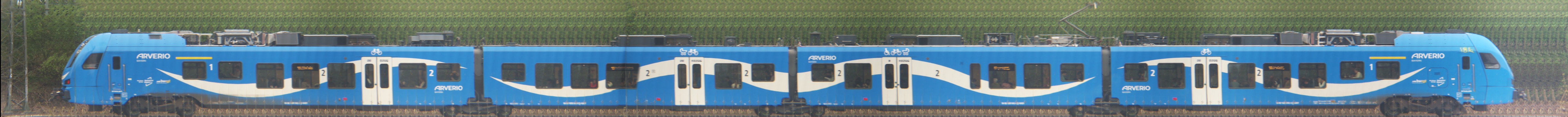 There should be a train photo here :'(