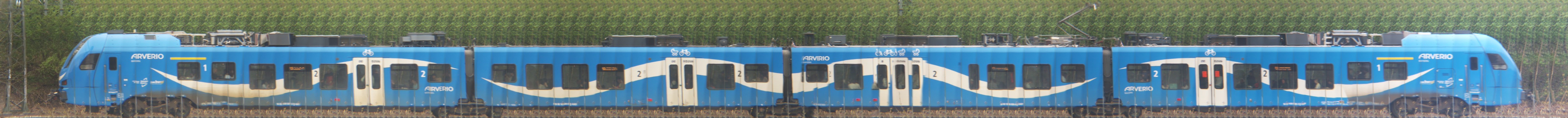 There should be a train photo here :'(