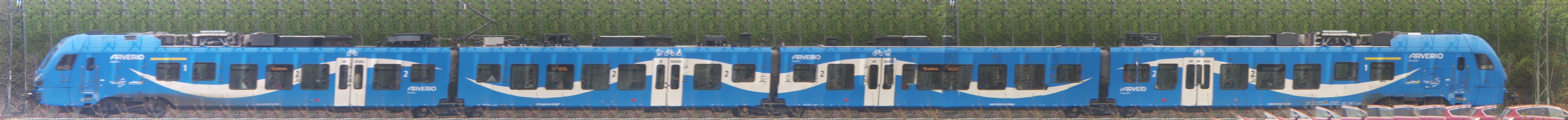 There should be a train photo here :'(