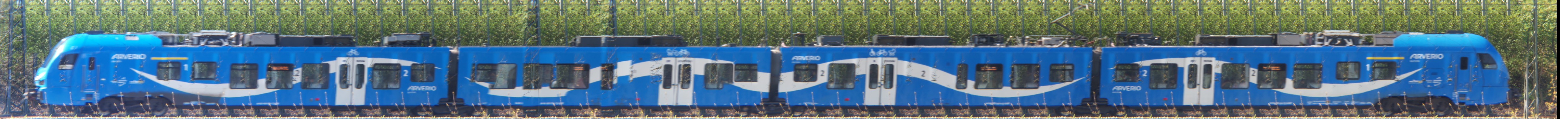 There should be a train photo here :'(