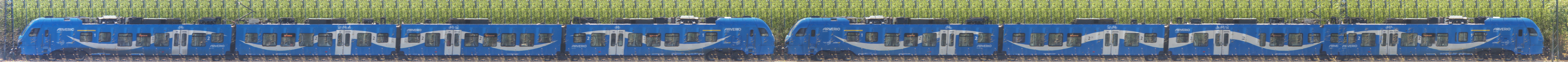There should be a train photo here :'(