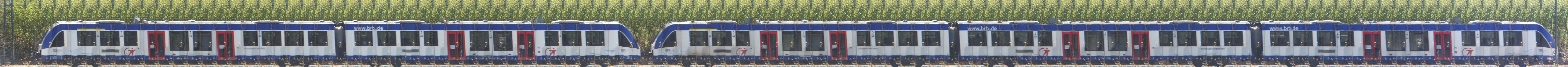 There should be a train photo here :'(