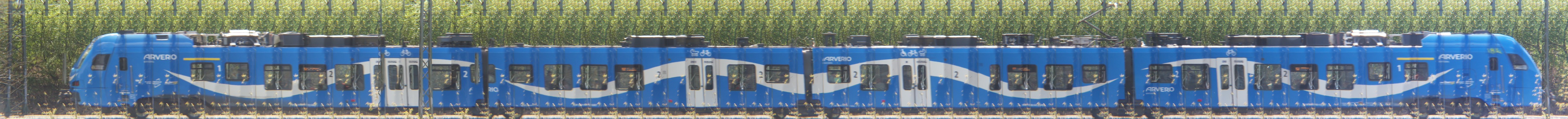 There should be a train photo here :'(