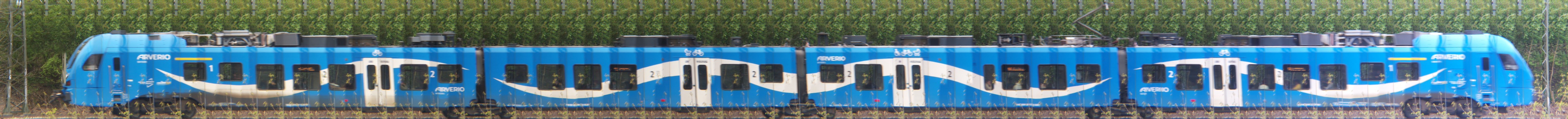 There should be a train photo here :'(