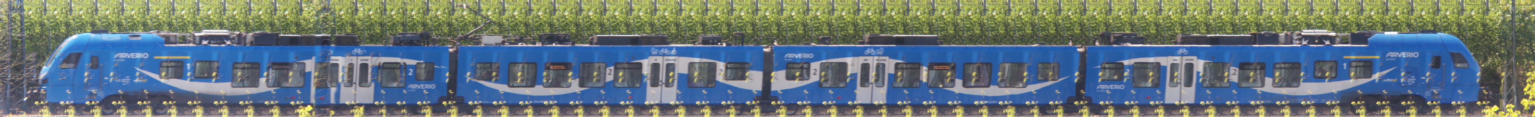 There should be a train photo here :'(
