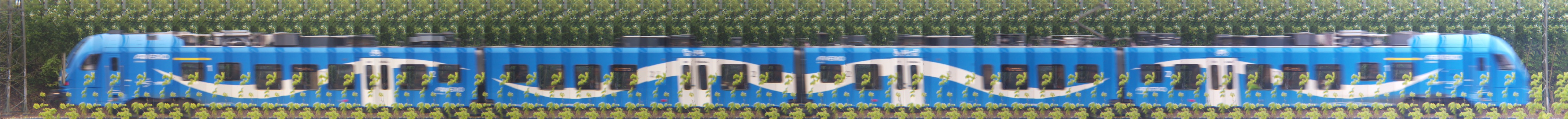 There should be a train photo here :'(