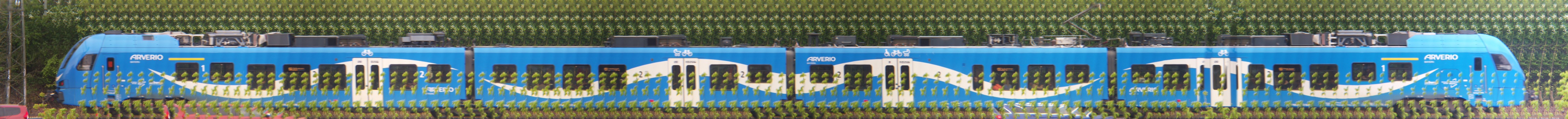 There should be a train photo here :'(