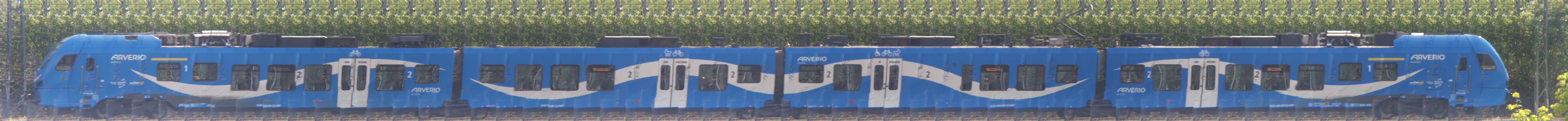 There should be a train photo here :'(