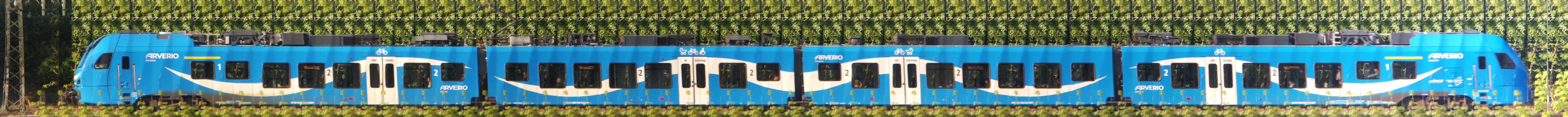 There should be a train photo here :'(