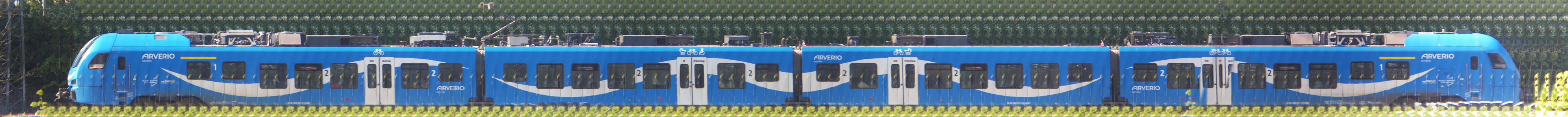 There should be a train photo here :'(