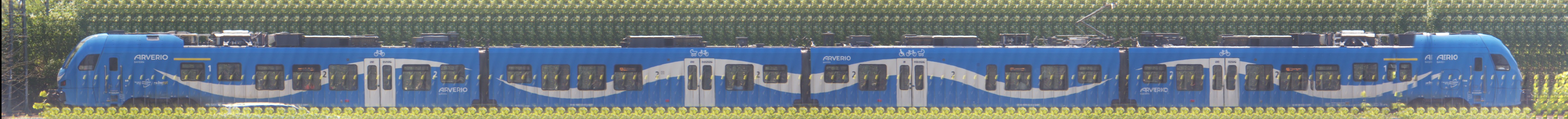 There should be a train photo here :'(