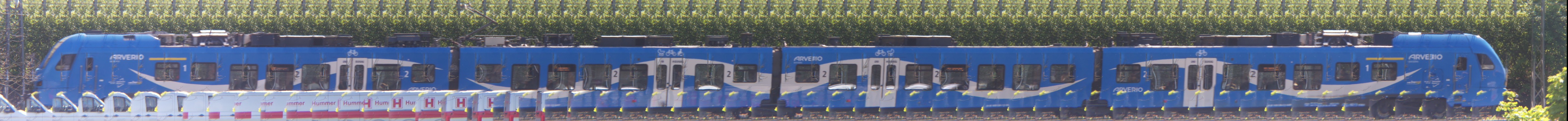 There should be a train photo here :'(