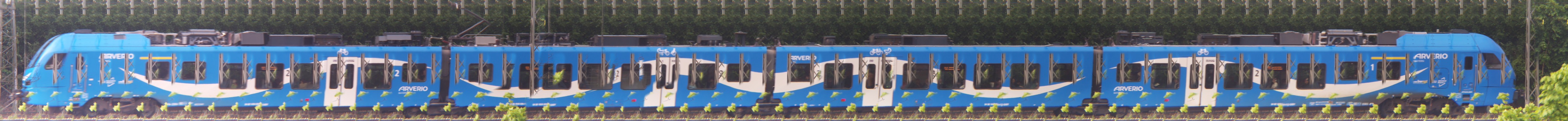 There should be a train photo here :'(