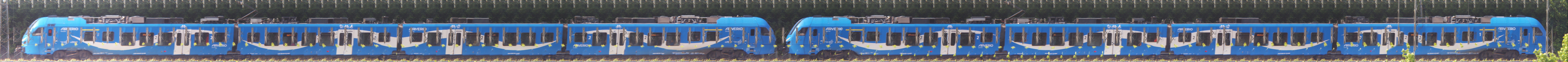 There should be a train photo here :'(
