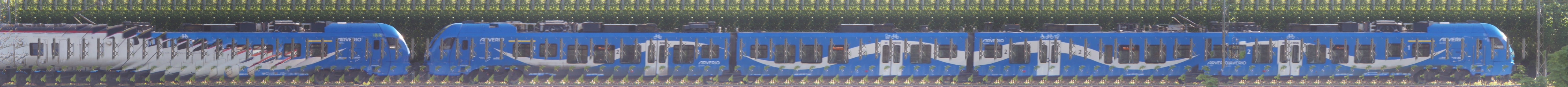 There should be a train photo here :'(